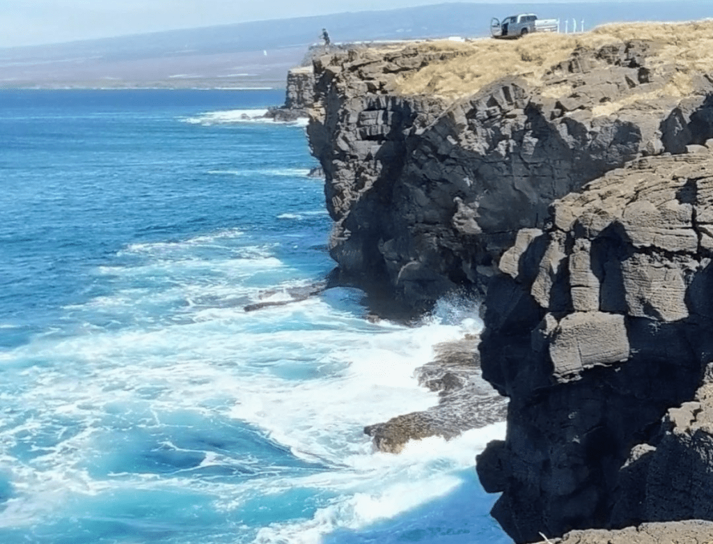 view of the cliffside in hawaii